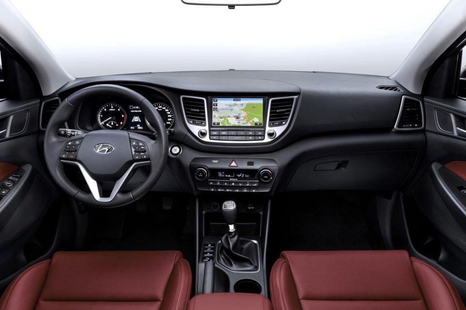 2016_Hyundai_Tucson_4dr_SUV