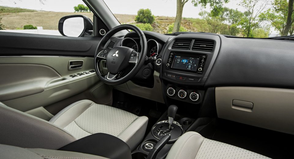 2016_mitsubishi_outlander_sport_6