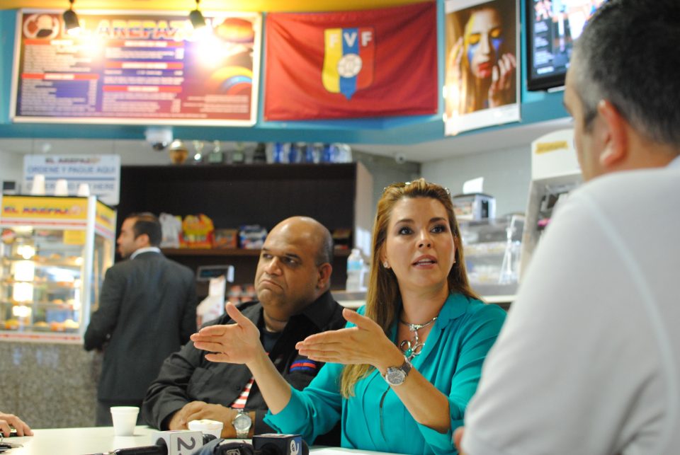 Alicia Machado-campana-Hillary Clinton en Miami2