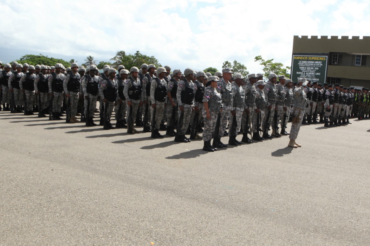 militares-en-formacion-en-santiago